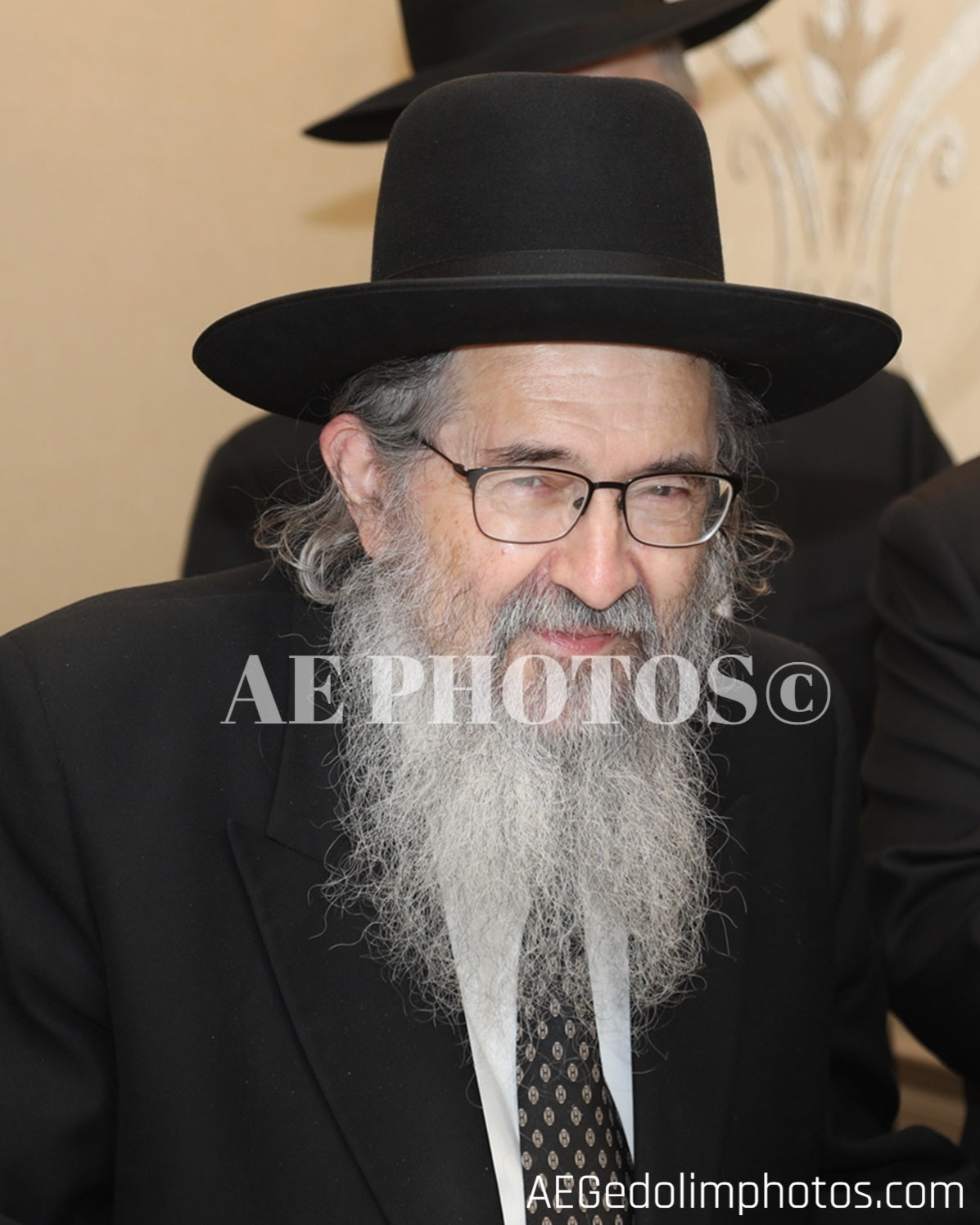 Rav Aharon Kahn (Rav Khal Knesses Bais Avigdor)