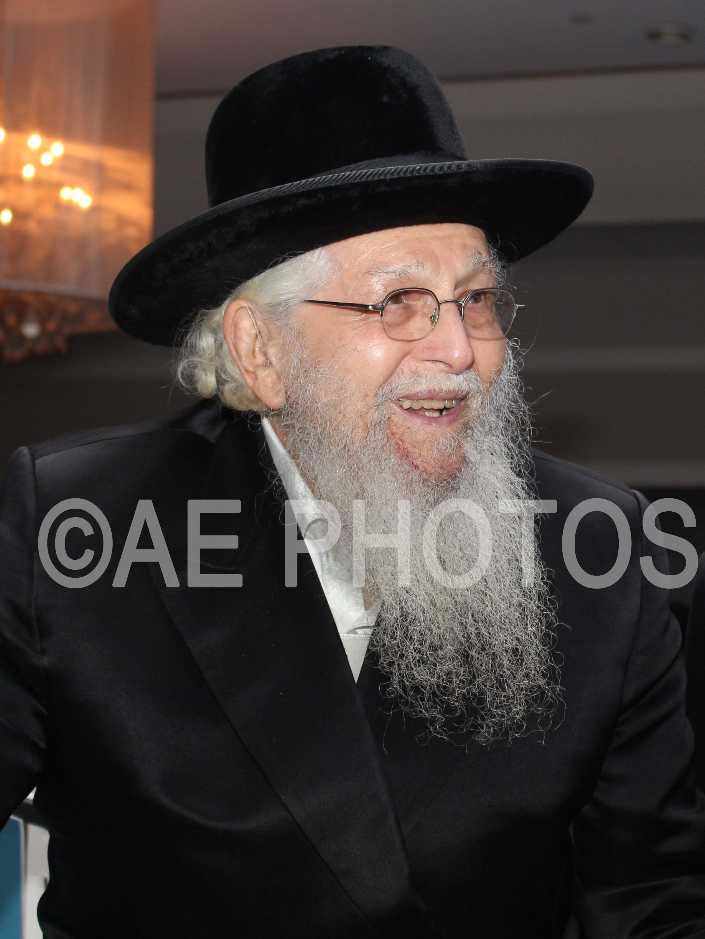 Rav Aaron Schechhter