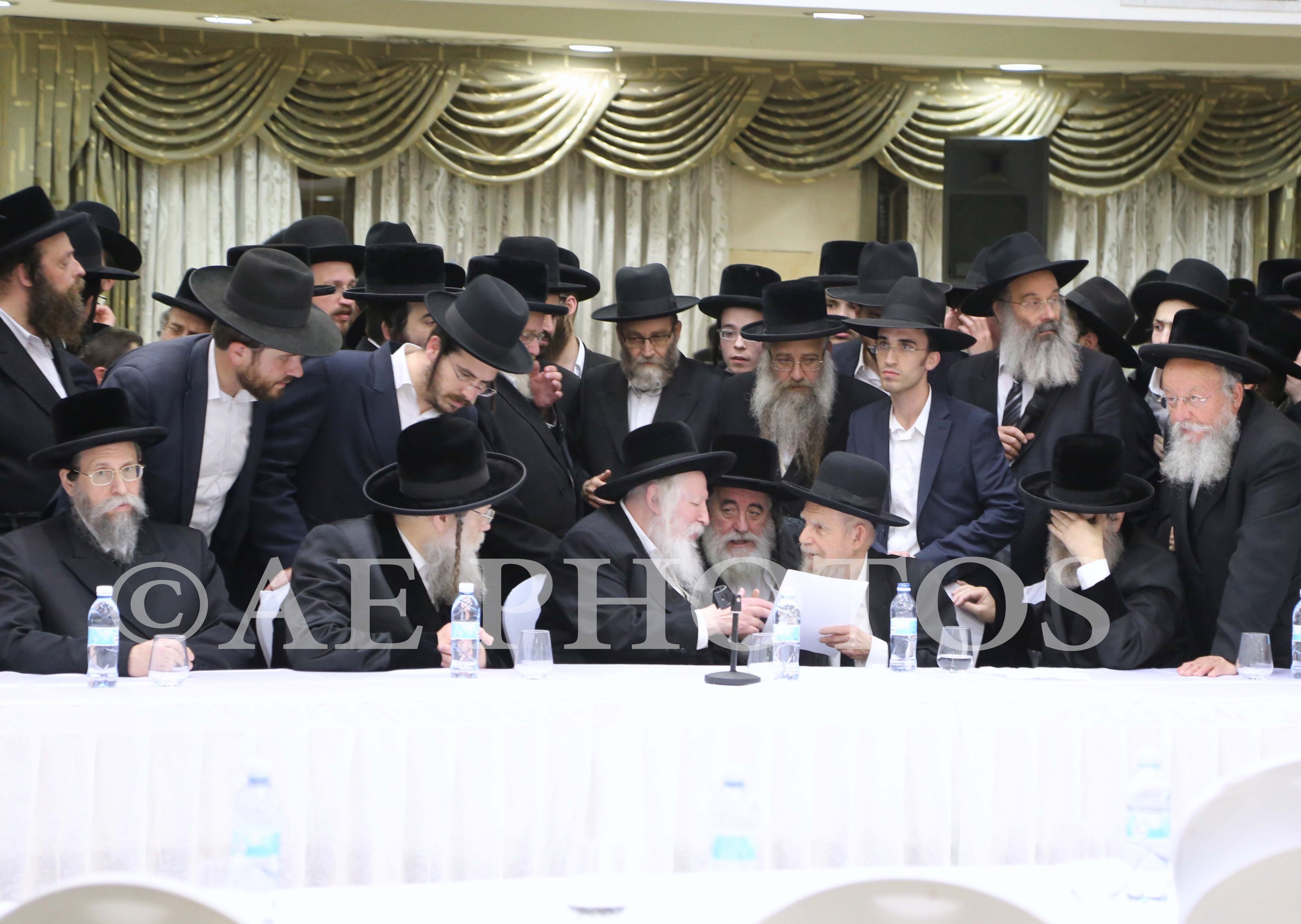 Rav Gershon Eidelstein with Rebbes