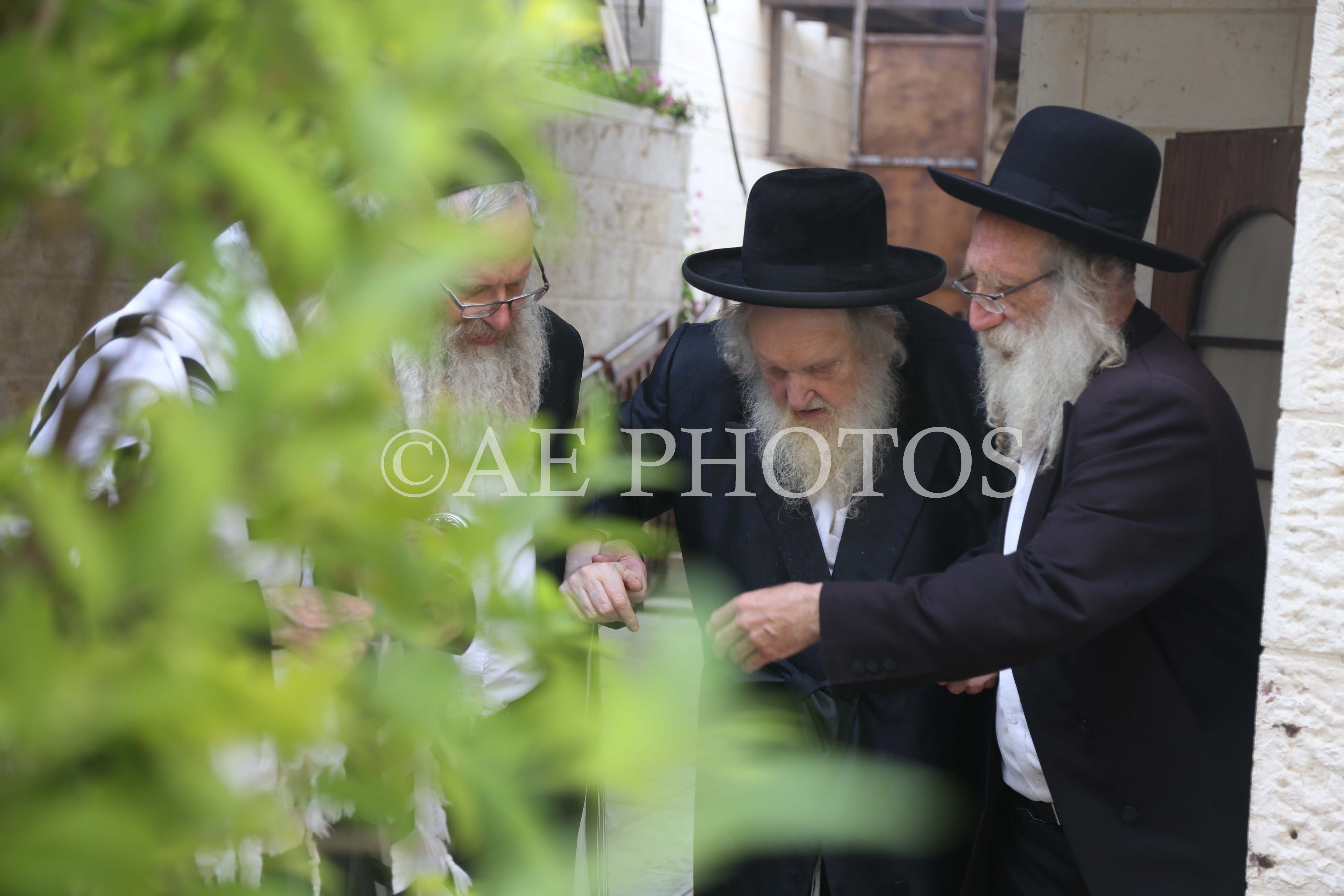 Rav Moshe Shternbach