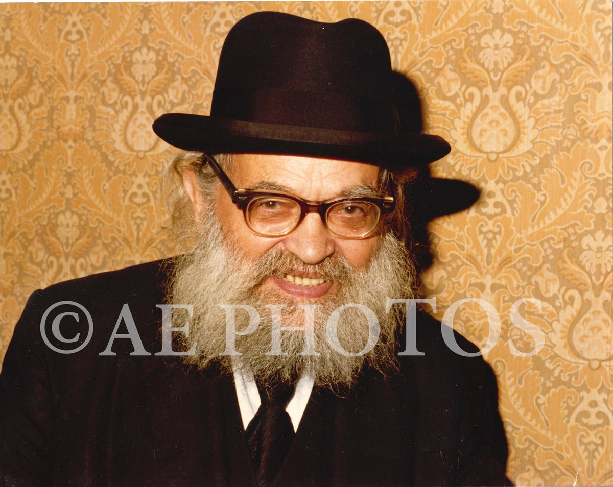 Rav Yaakov AE Gedolim Photos