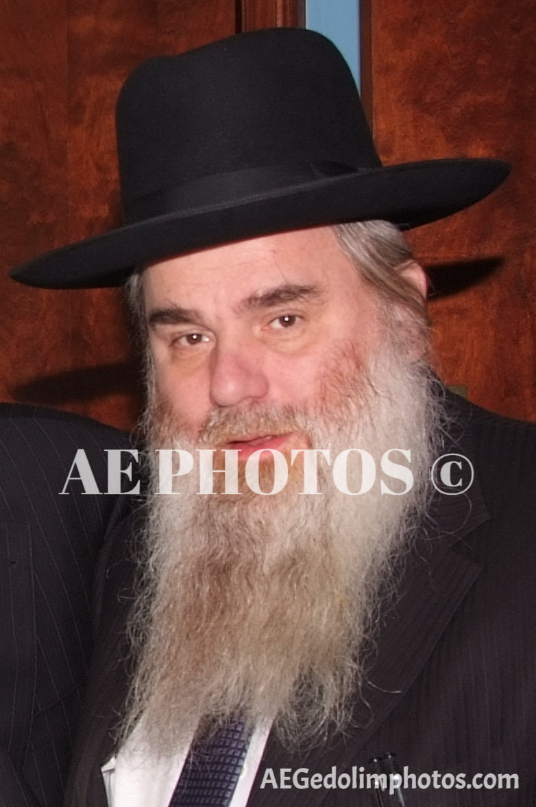 Rav Chaim Aron Weinberg (Menahel Yeshivat Ateret Torah)