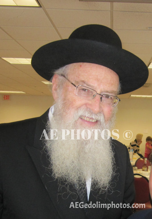 Rav Shlomo Braunstein (menahel at Yeshivas Rabbeinu Chaim Berlin)