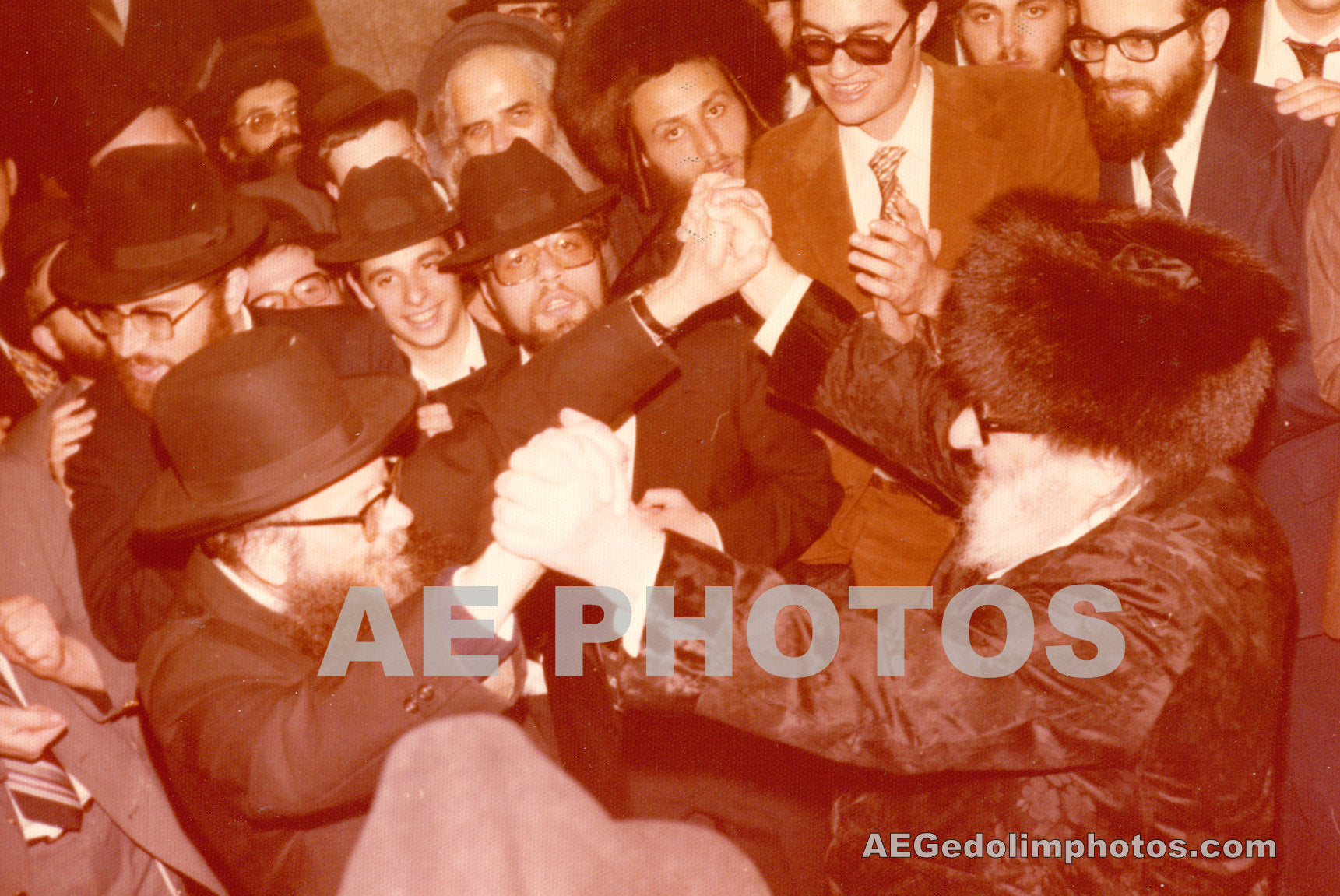 Rav Shlomo Wolbe with his Rebbe Rav Hutner – AE Gedolim Photos