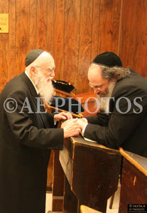 Rav Avrohom Chaim Levin learning with his son Rav Shmuel Yehuda Levin