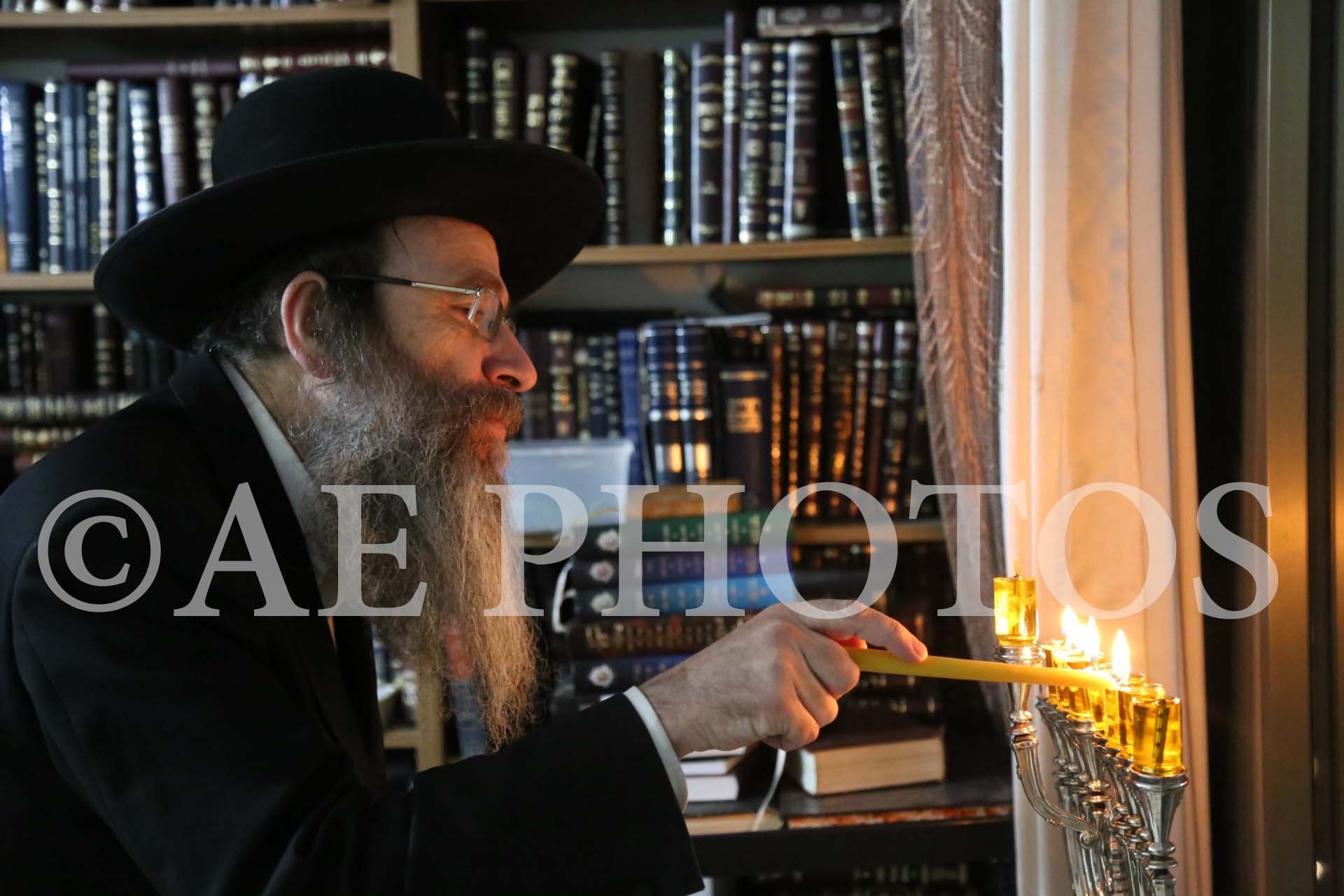 Rav Binyomin Finkel Menorah